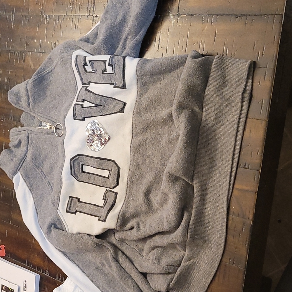 Grey and white pullover